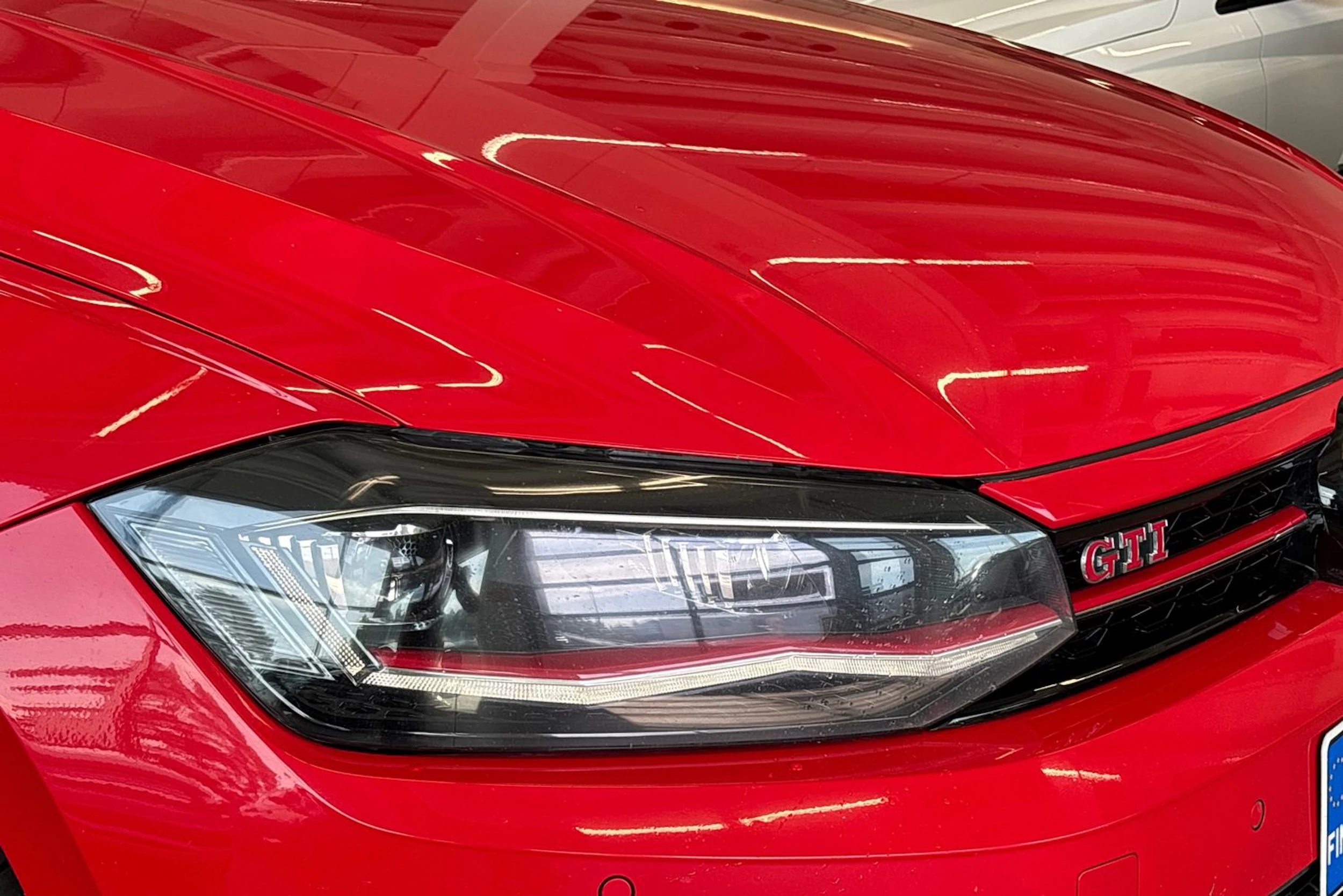 punainen Volkswagen Polo 2018 kuva 4.