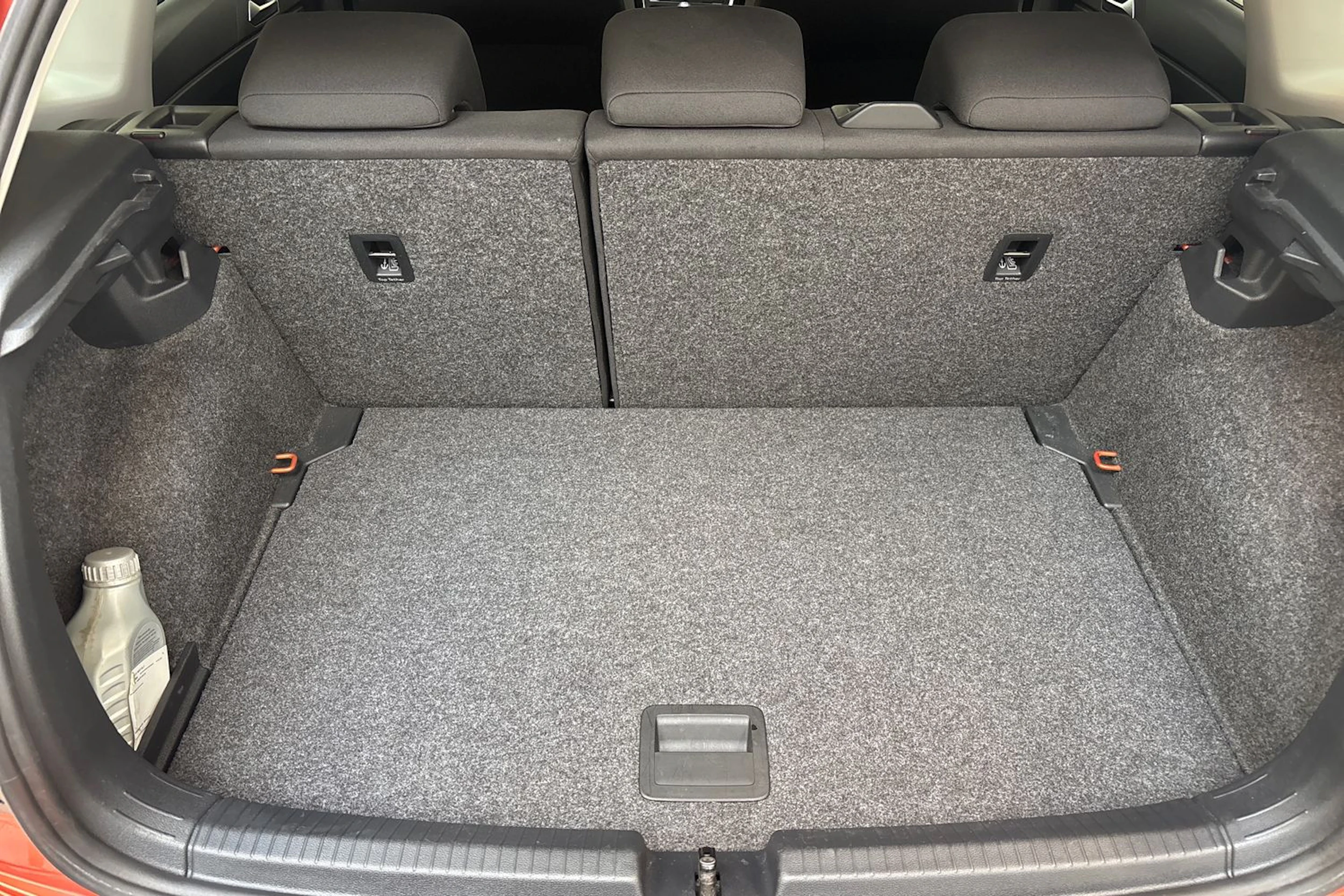 oranssi Volkswagen Polo 2018 kuva 12.