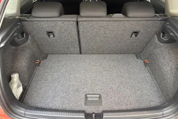 oranssi Volkswagen Polo 2018 kuva 12.