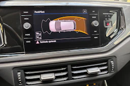 oranssi Volkswagen Polo 2018 kuva 17.