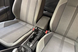 oranssi Volkswagen Polo 2018 kuva 20.