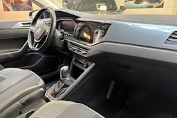 oranssi Volkswagen Polo 2018 kuva 21.