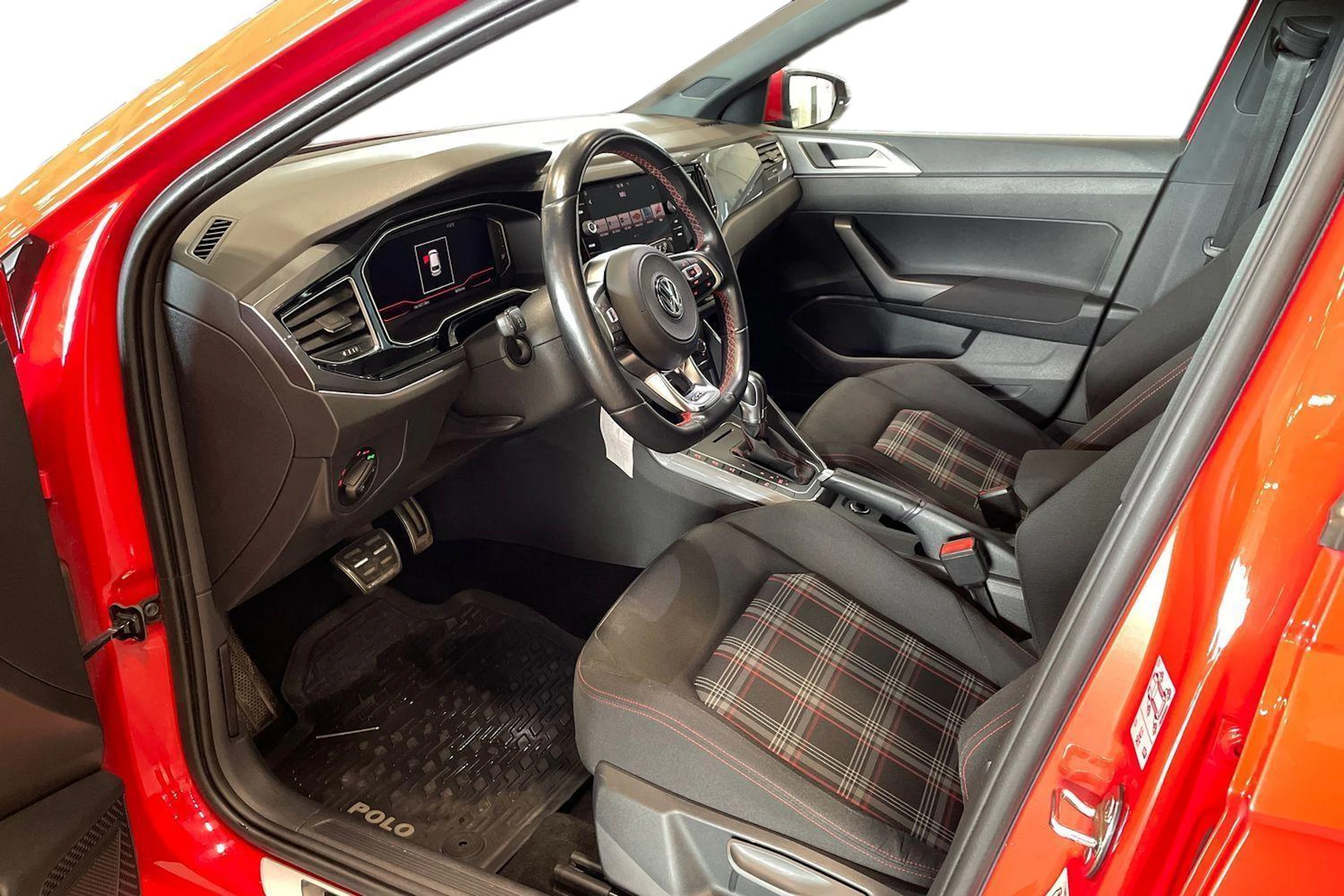 punainen Volkswagen Polo 2018 kuva 7.