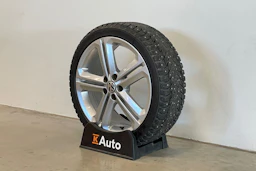 punainen Volkswagen Polo 2018 kuva 10.