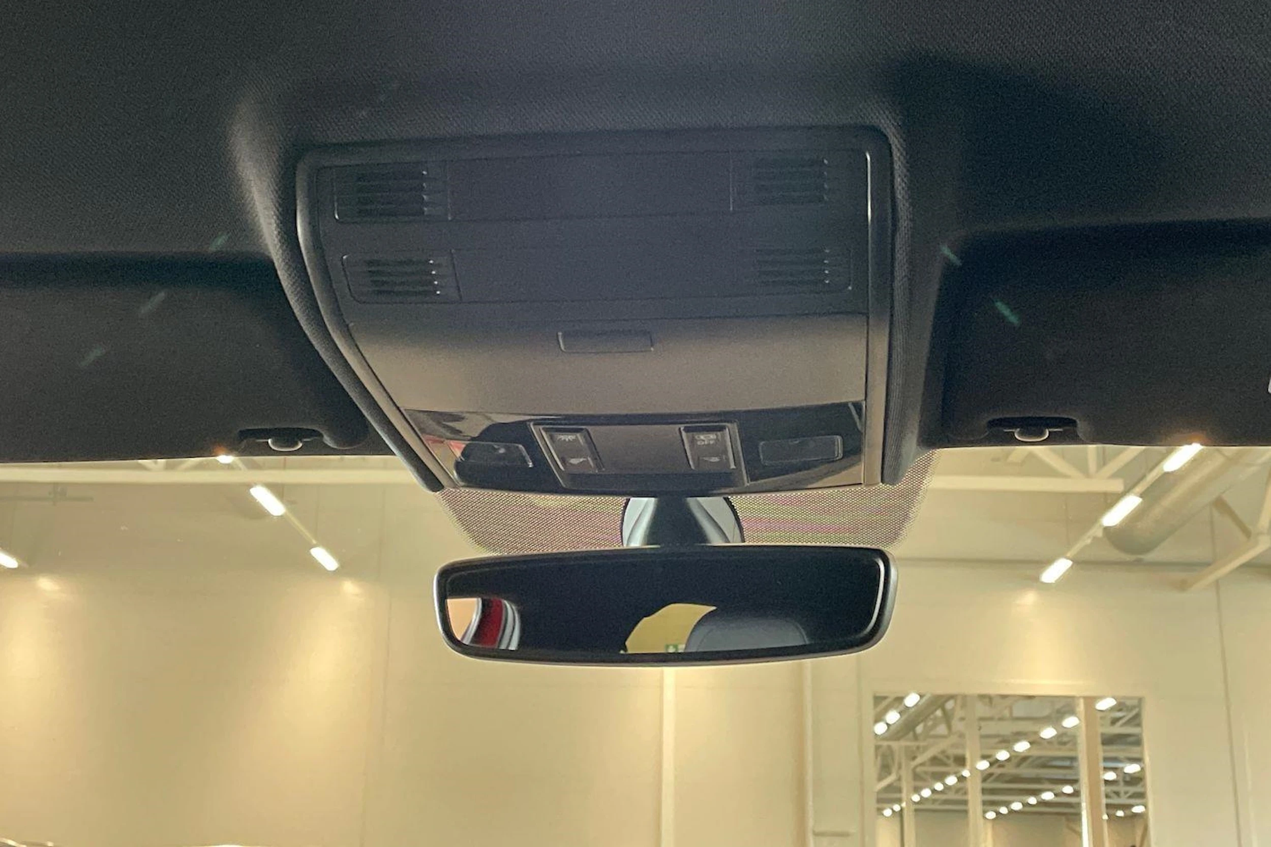 punainen Volkswagen Polo 2018 kuva 17.
