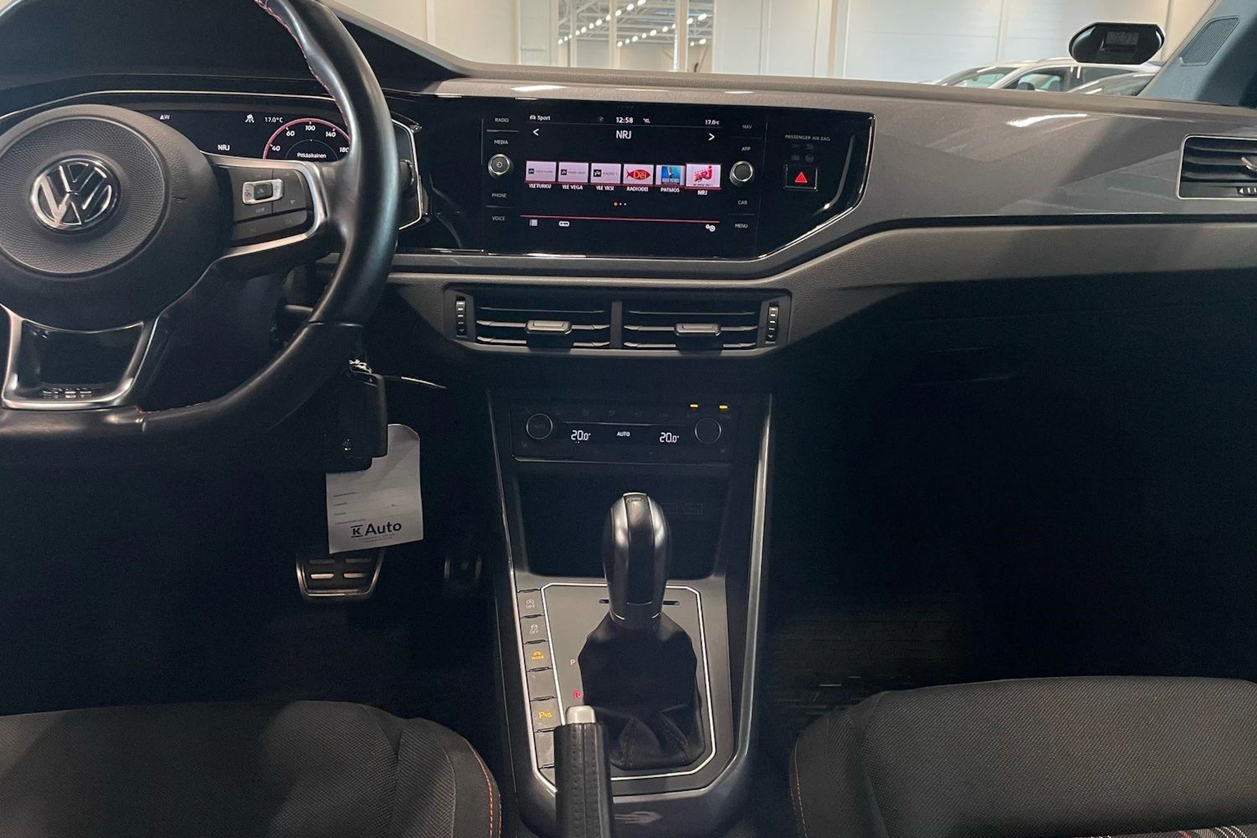 punainen Volkswagen Polo 2018 kuva 18.
