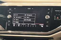 punainen Volkswagen Polo 2018 kuva 20.