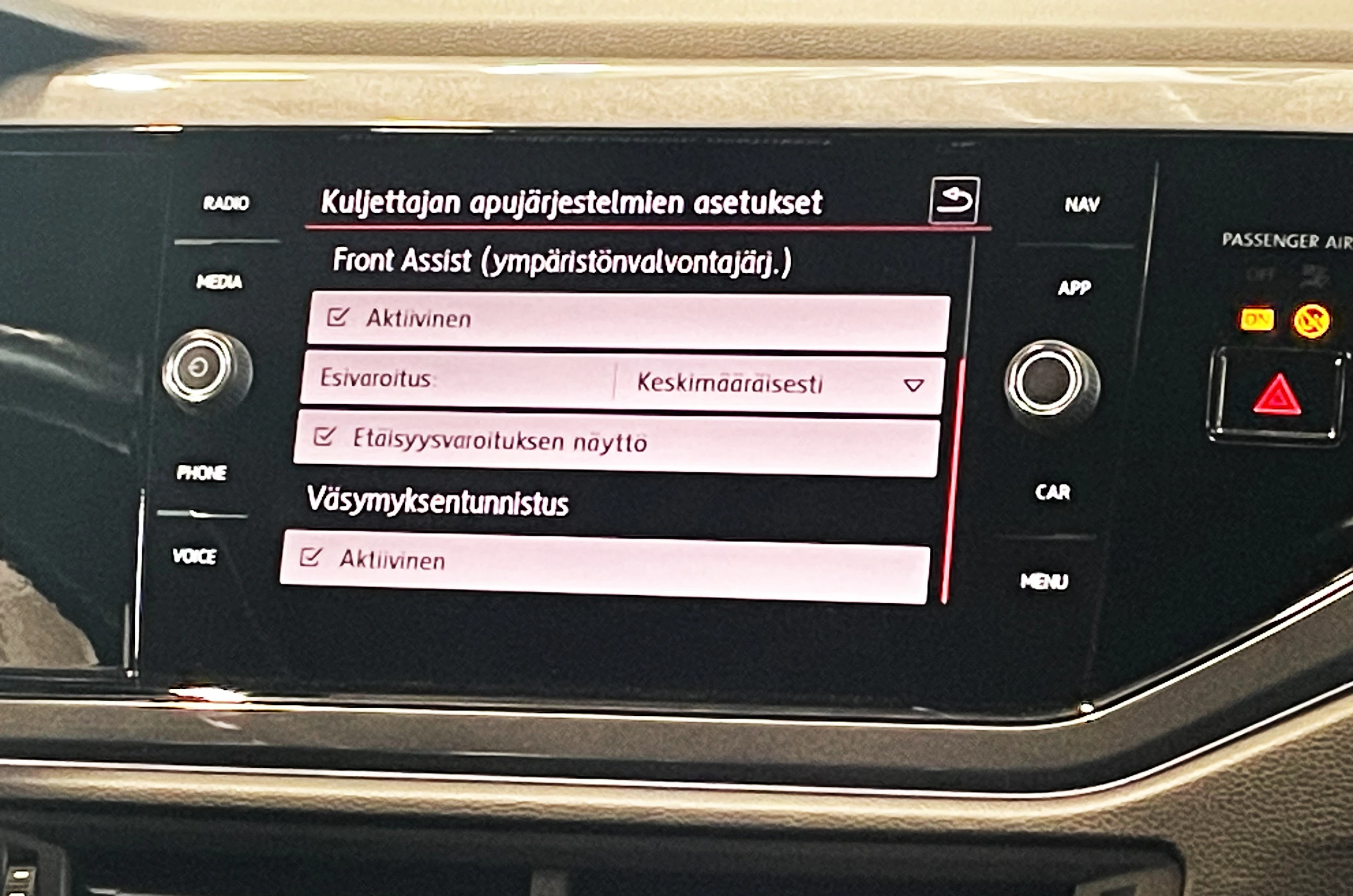 punainen Volkswagen Polo 2018 kuva 24.