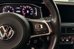 punainen Volkswagen Polo 2019 kuva 17.