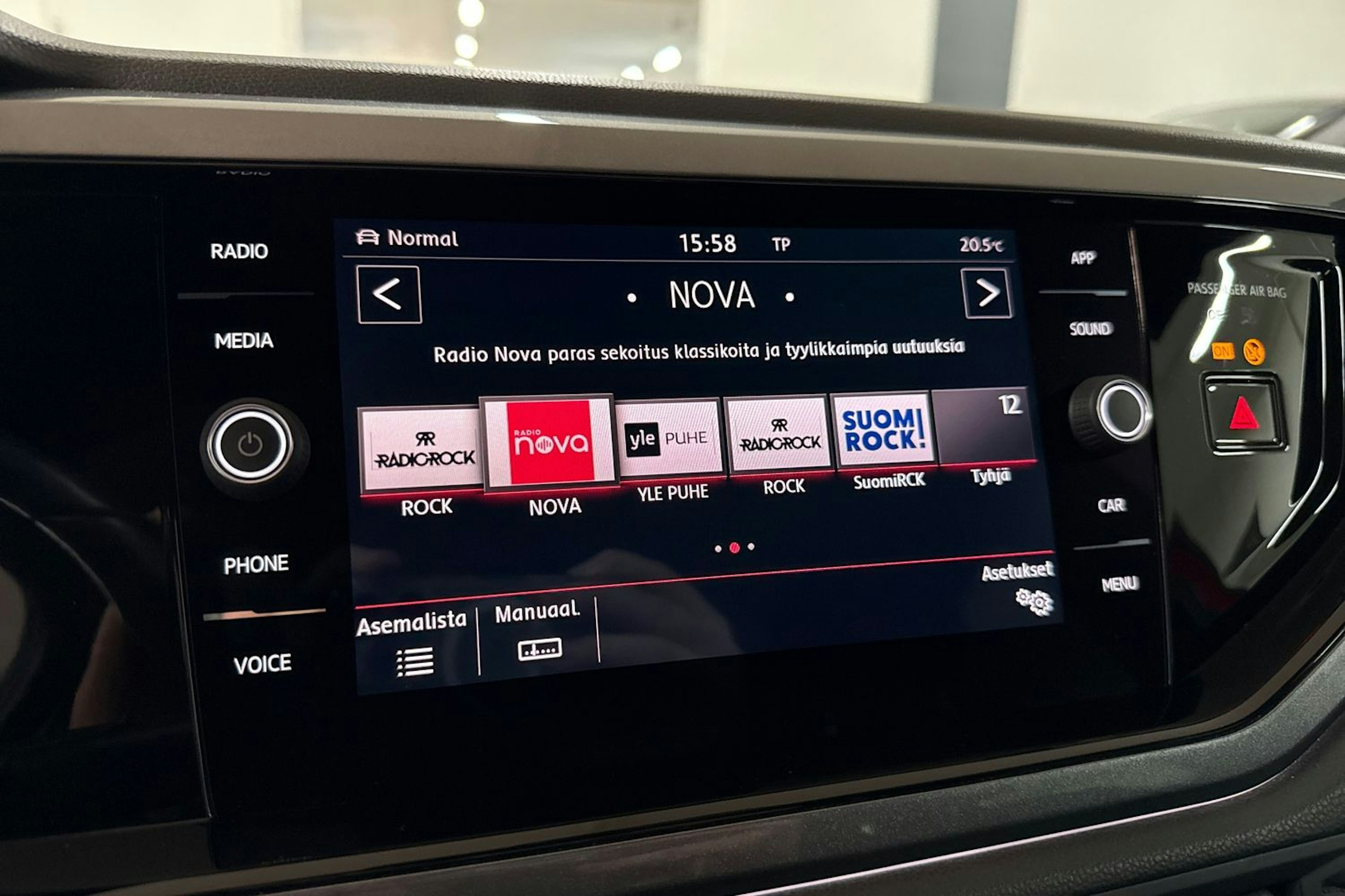 punainen Volkswagen Polo 2019 kuva 18.
