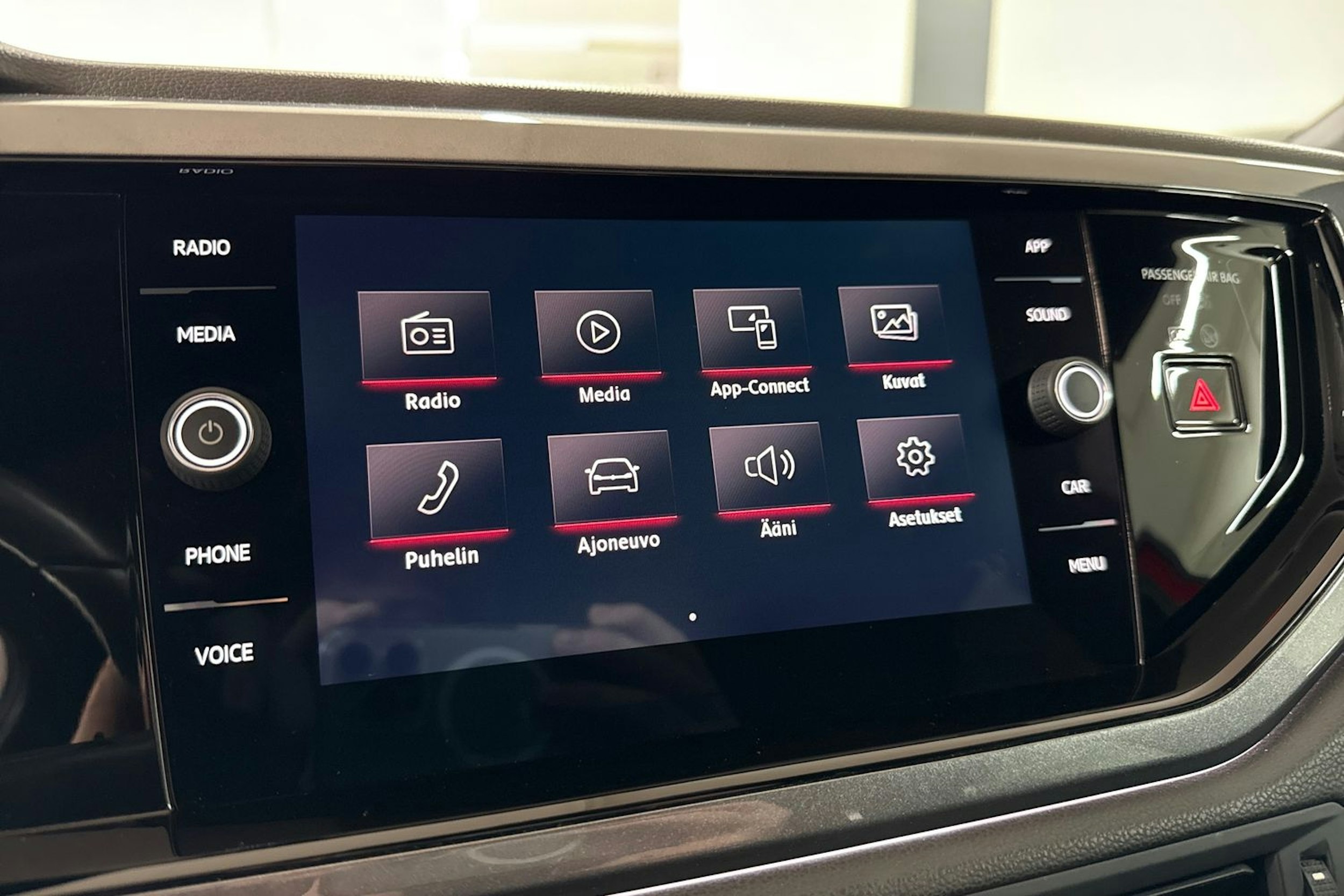 punainen Volkswagen Polo 2019 kuva 23.