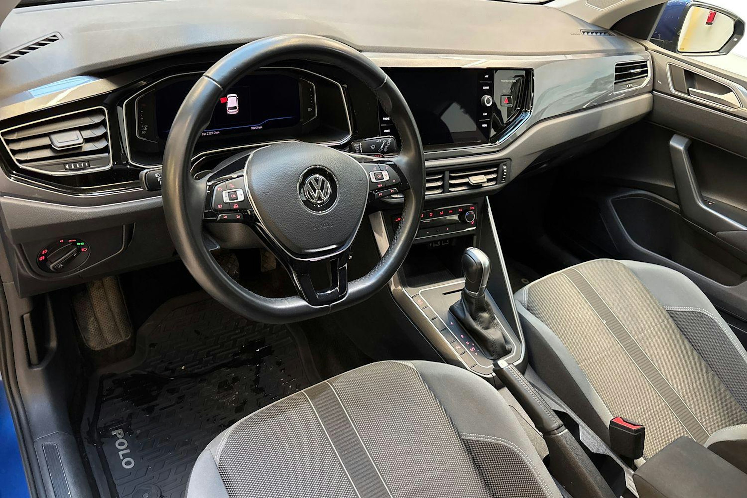 sininen Volkswagen Polo 2019 kuva 7.