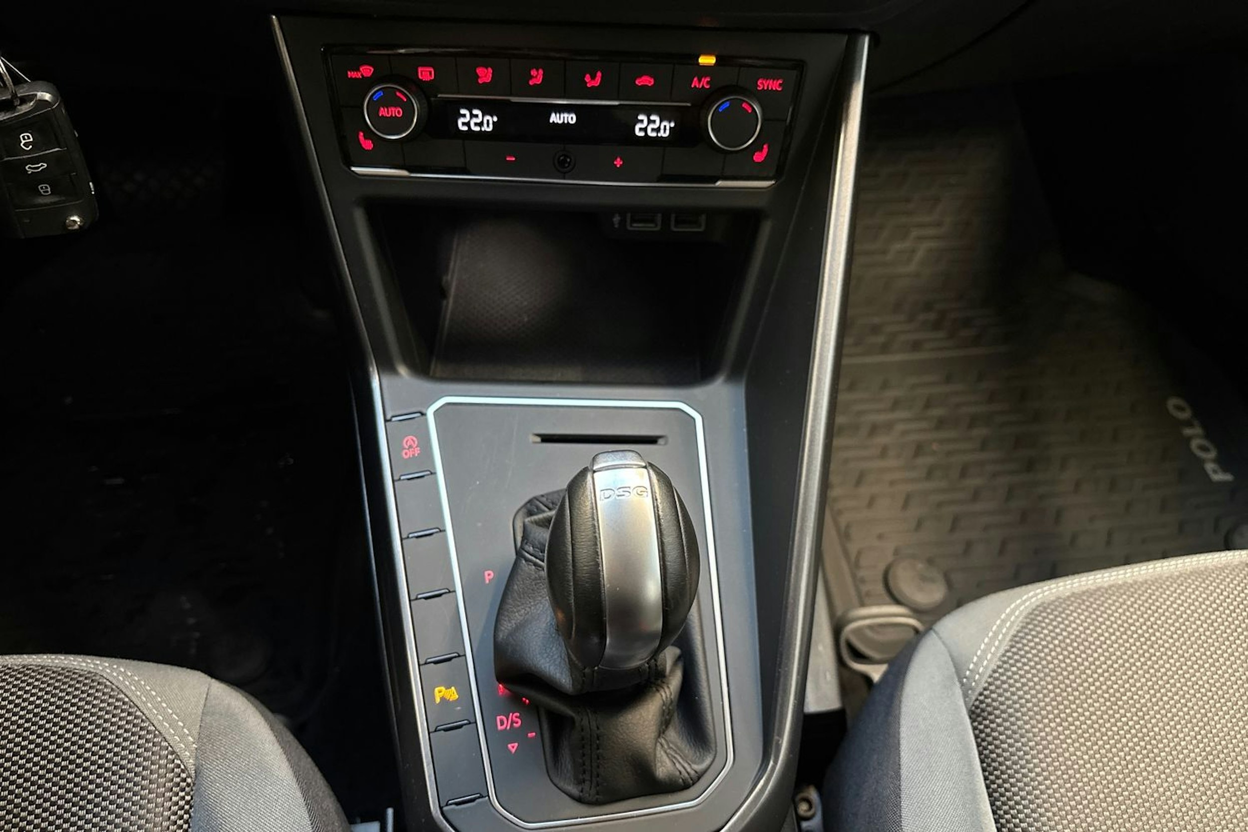 sininen Volkswagen Polo 2019 kuva 22.