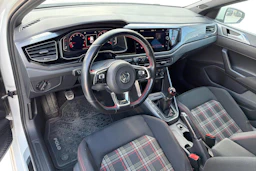 valkoinen Volkswagen Polo 2019 kuva 3.