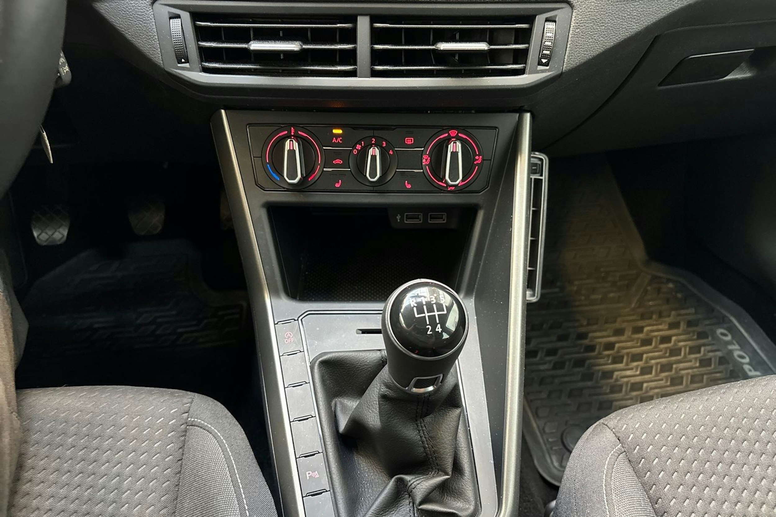 hopea Volkswagen Polo 2019 kuva 26.
