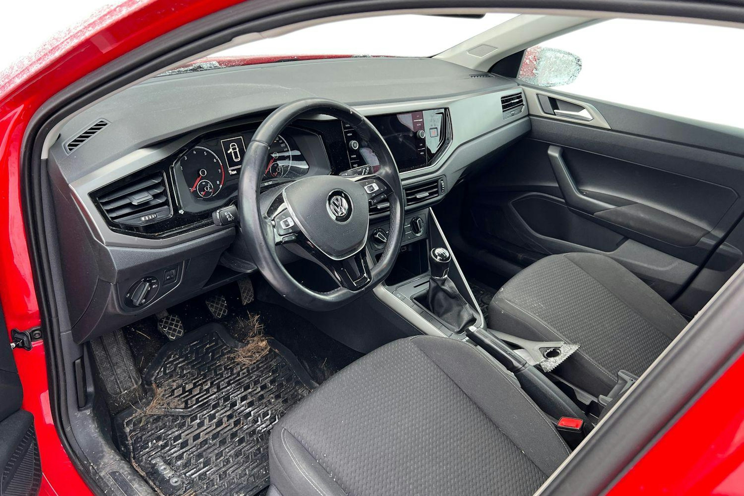 punainen Volkswagen Polo 2019 kuva 3.