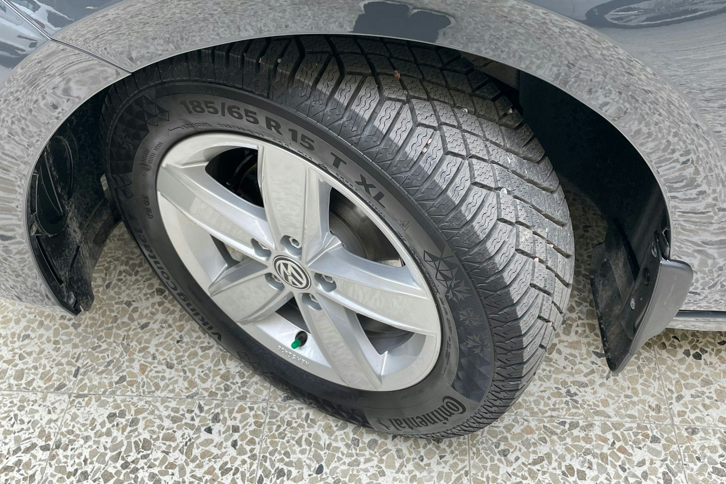 harmaa Volkswagen Polo 2019 kuva 13.