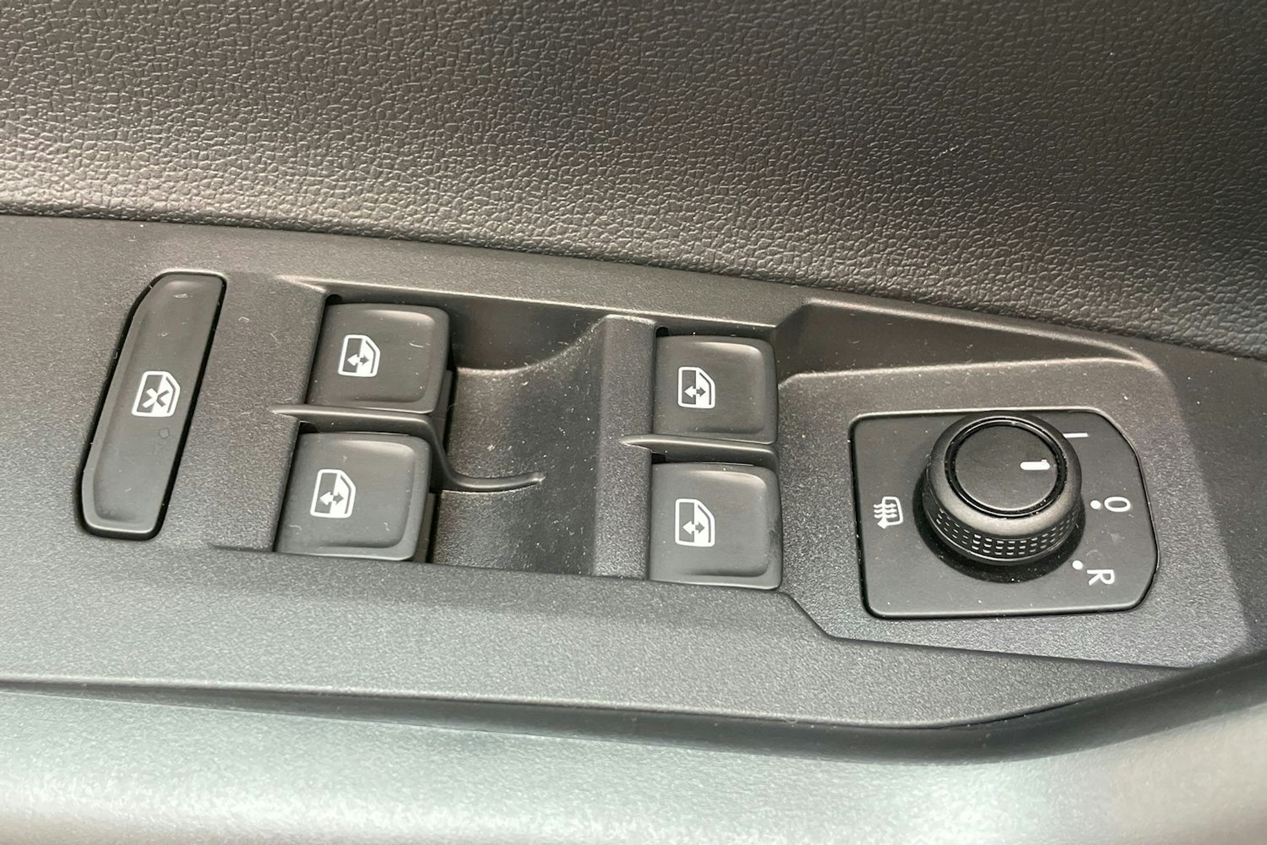 harmaa Volkswagen Polo 2019 kuva 15.