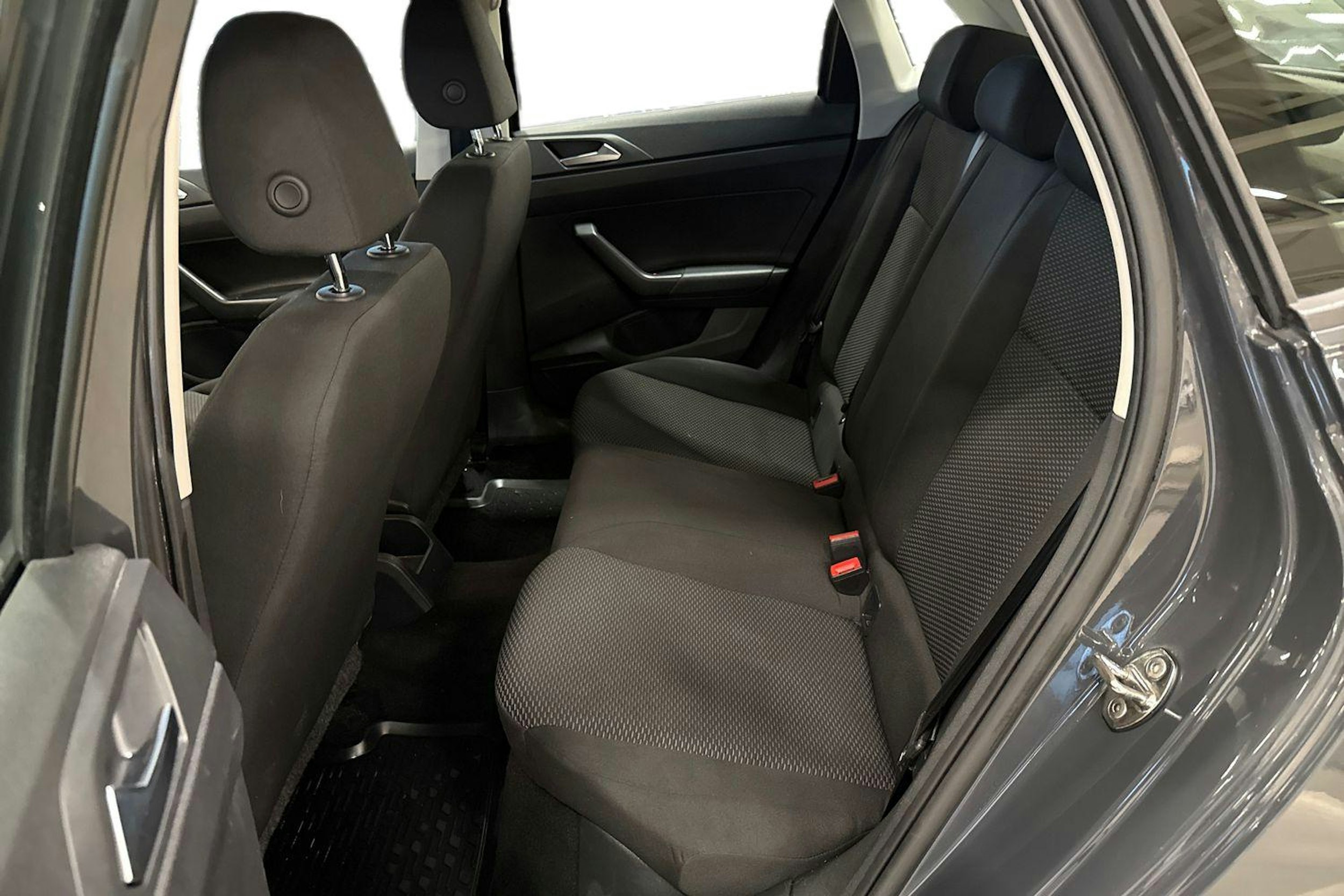 harmaa Volkswagen Polo 2019 kuva 10.