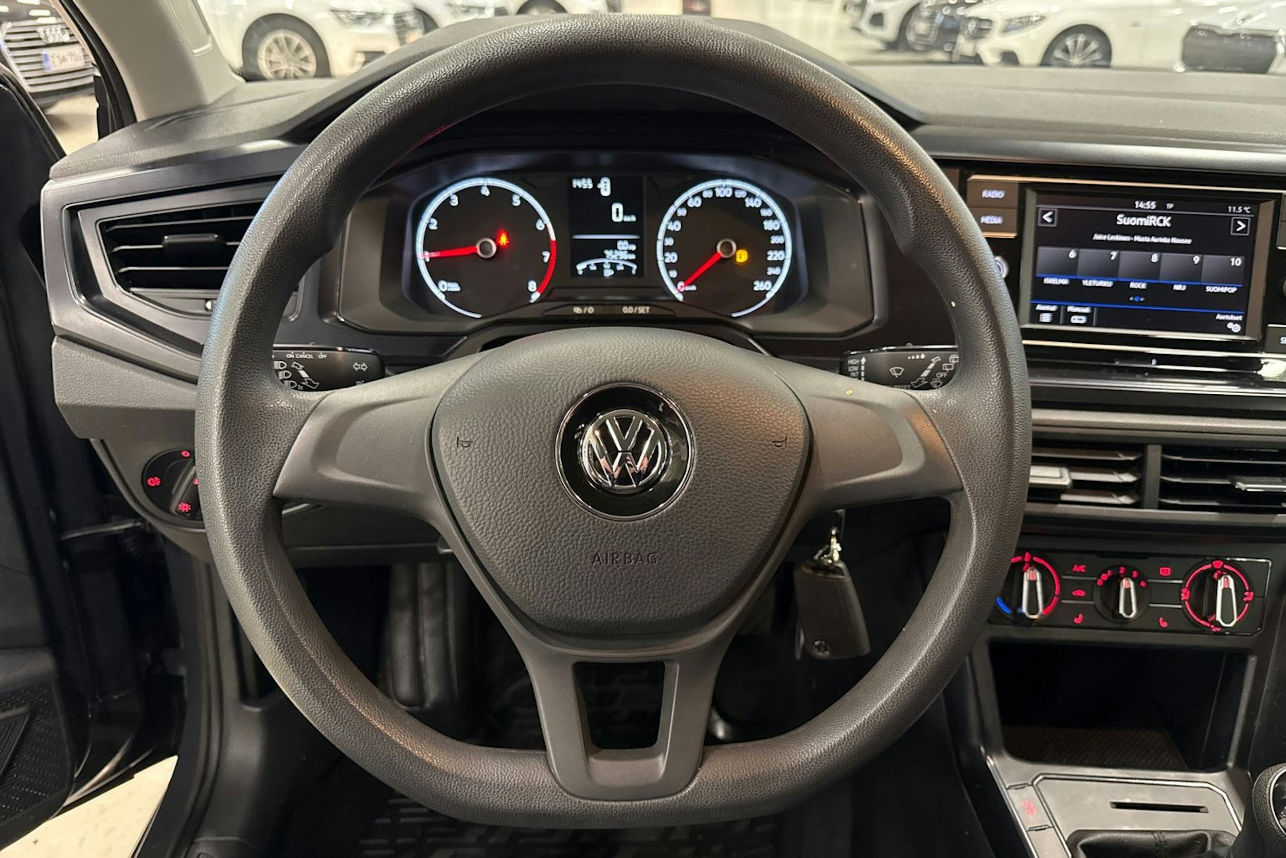 harmaa Volkswagen Polo 2019 kuva 16.