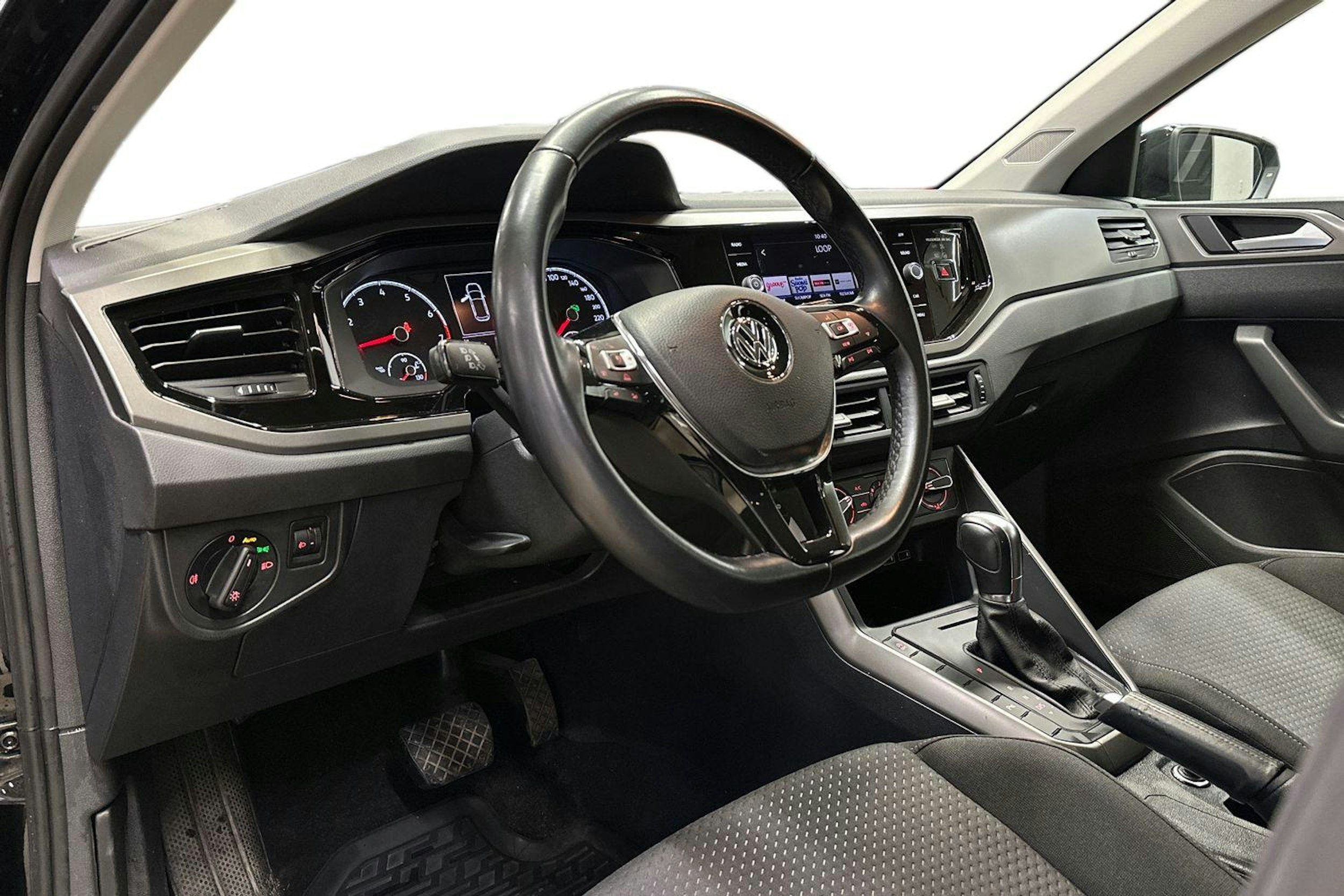 musta Volkswagen Polo 2019 kuva 7.