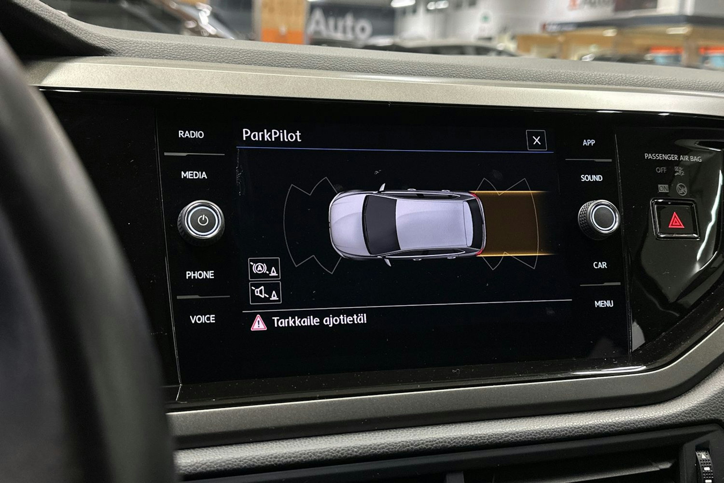 musta Volkswagen Polo 2019 kuva 15.