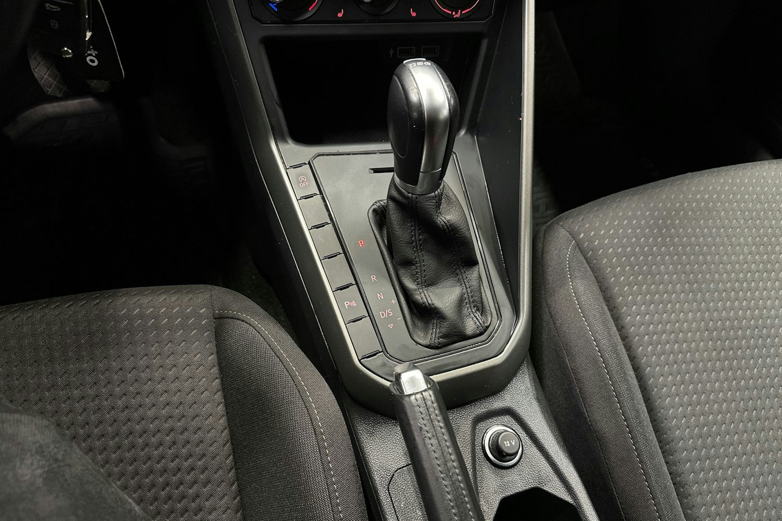 musta Volkswagen Polo 2019 kuva 18.