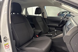 valkoinen Volkswagen Polo 2019 kuva 13.
