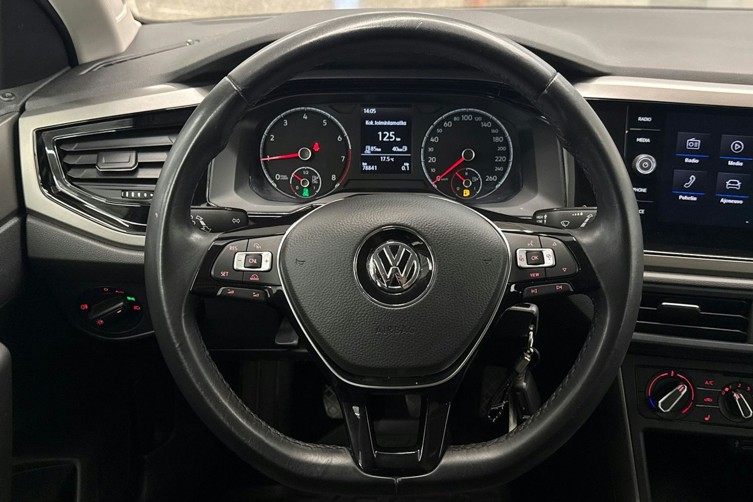 valkoinen Volkswagen Polo 2019 kuva 14.