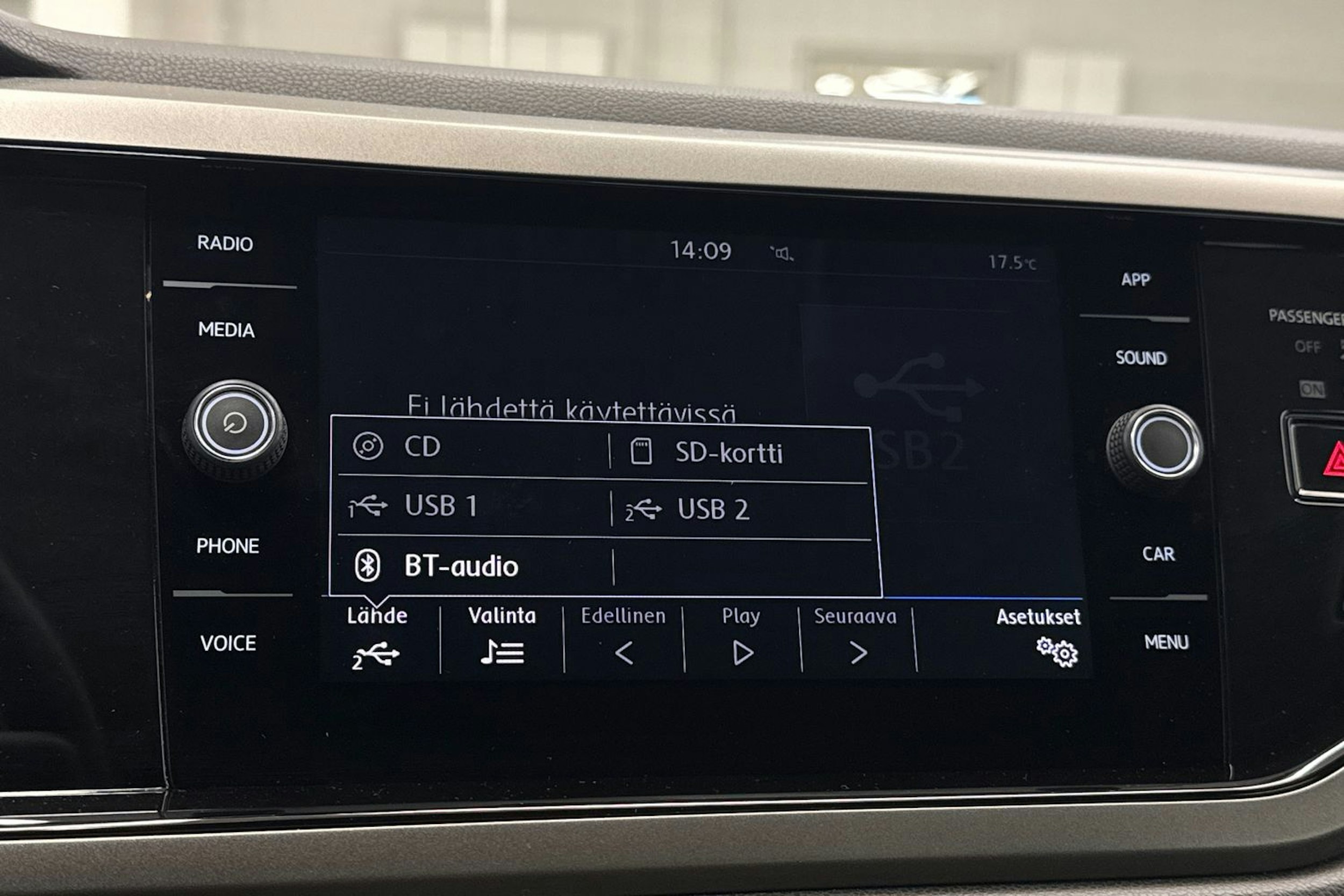 valkoinen Volkswagen Polo 2019 kuva 24.