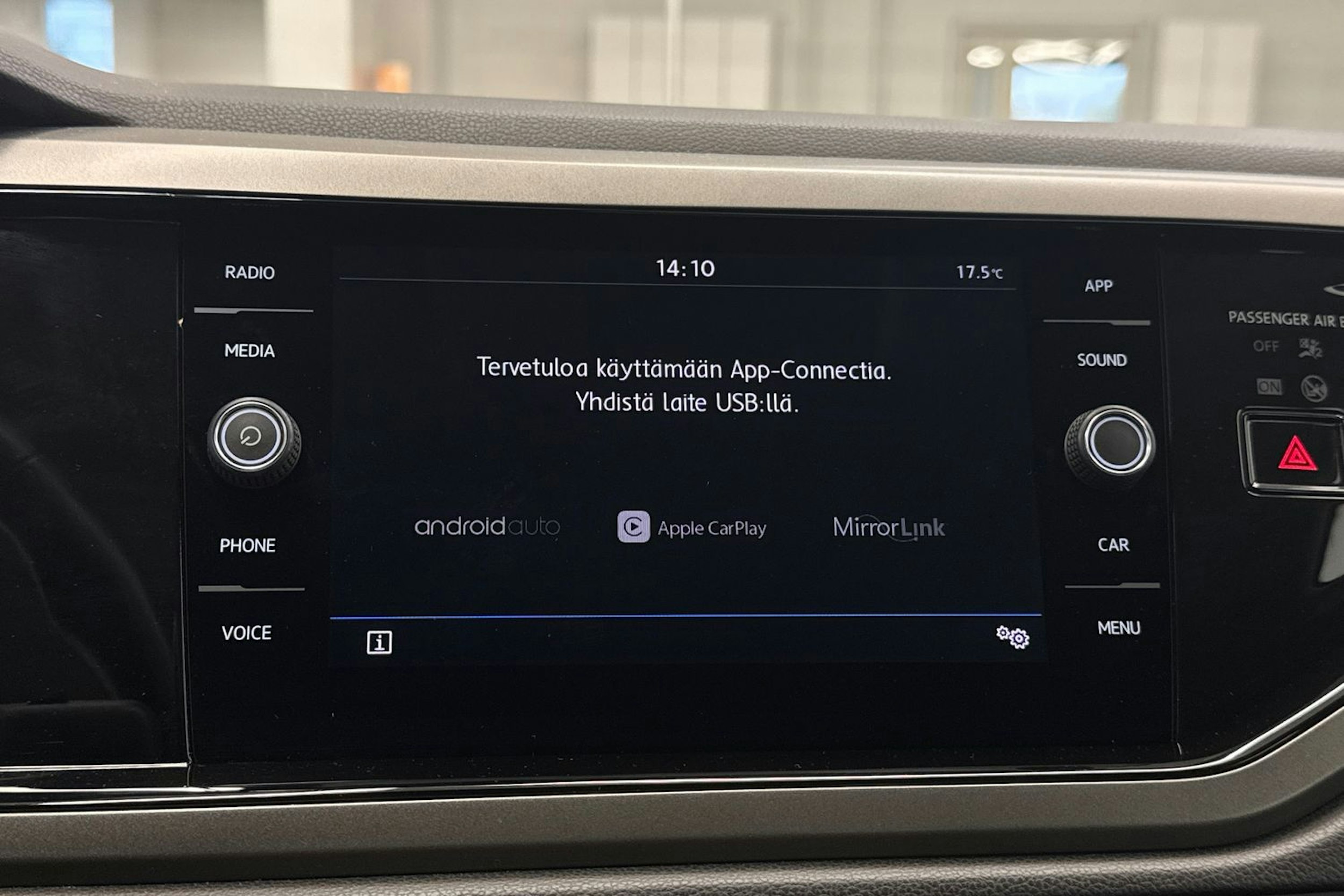 valkoinen Volkswagen Polo 2019 kuva 26.