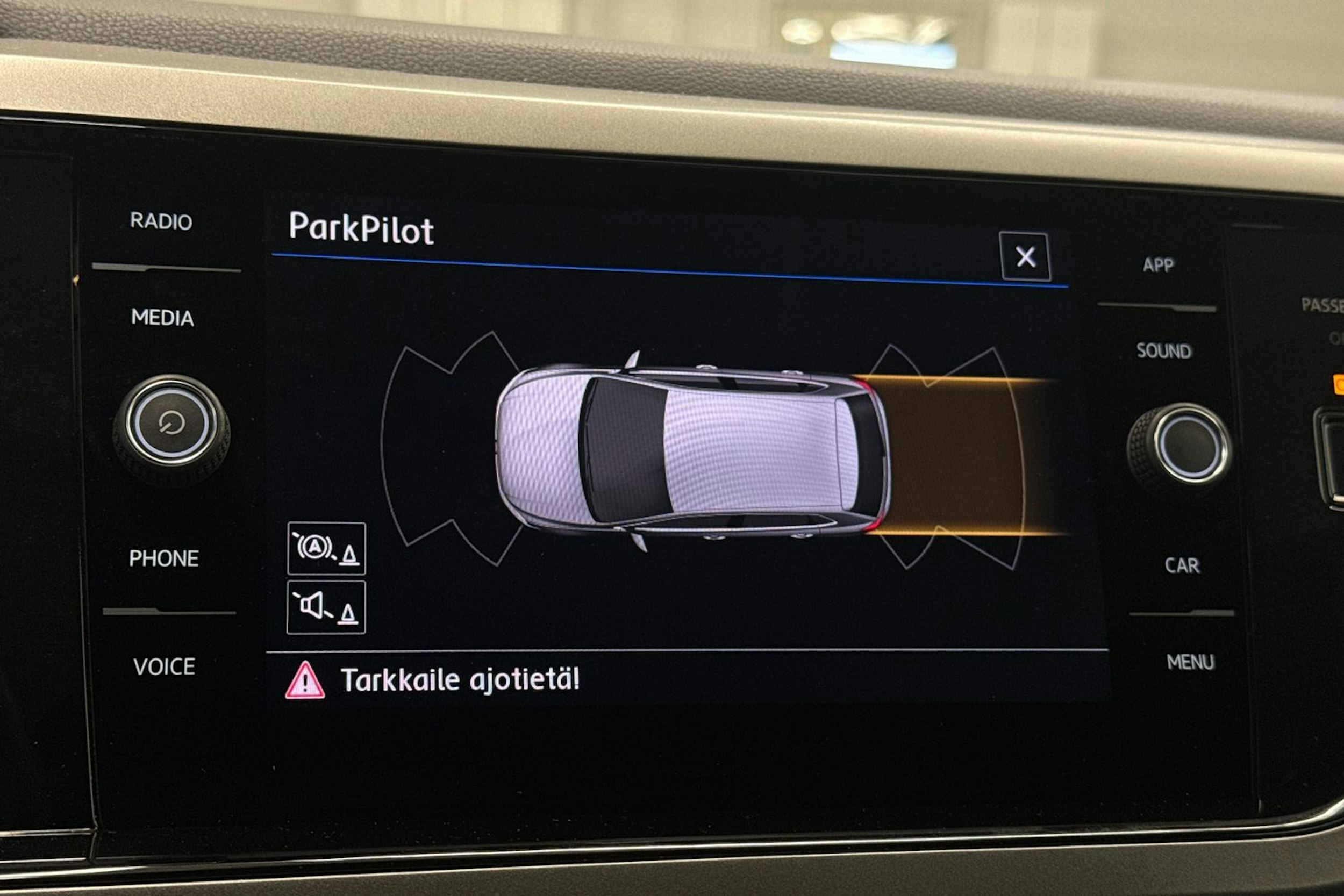 valkoinen Volkswagen Polo 2019 kuva 31.