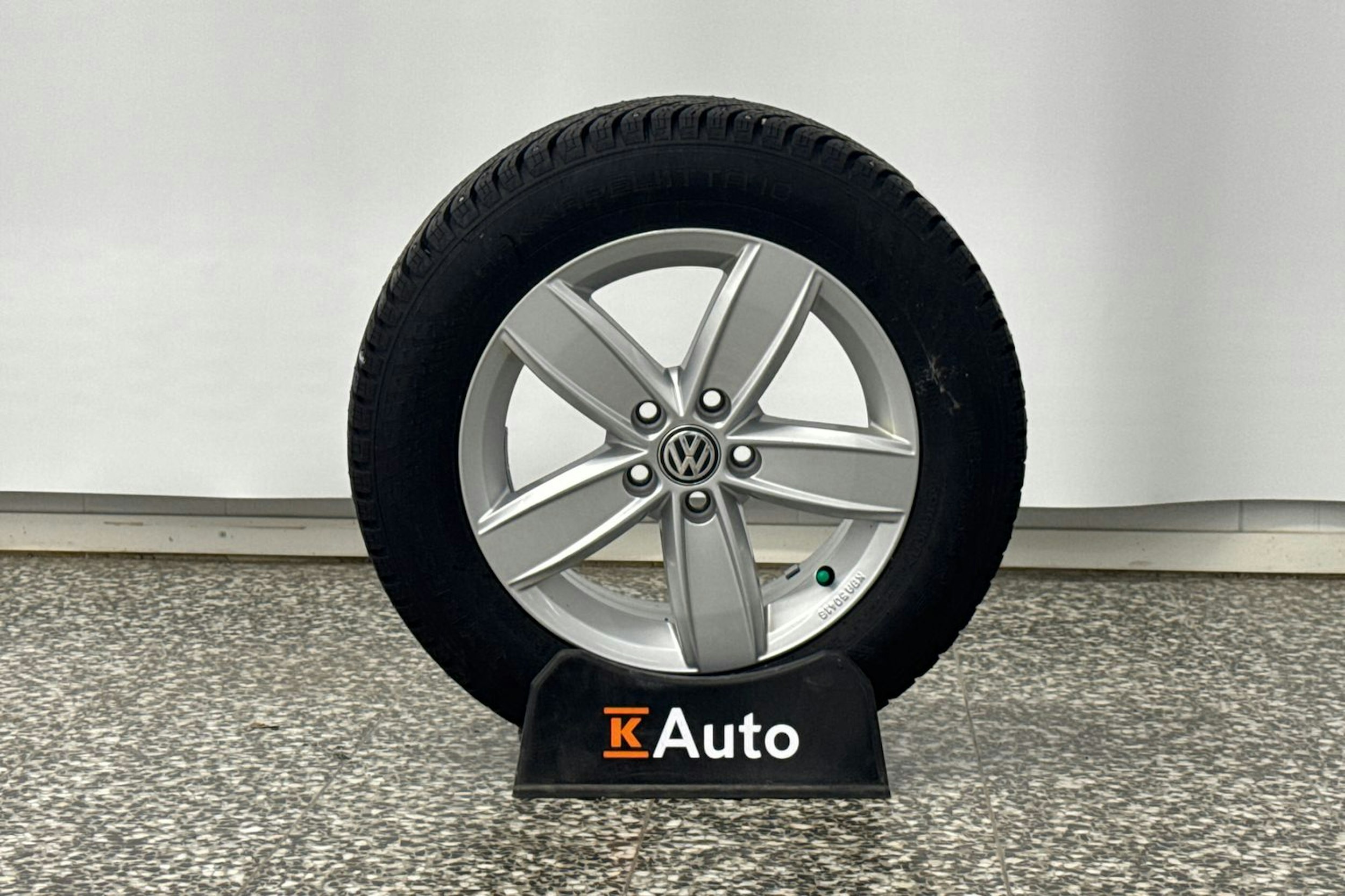 valkoinen Volkswagen Polo 2019 kuva 35.