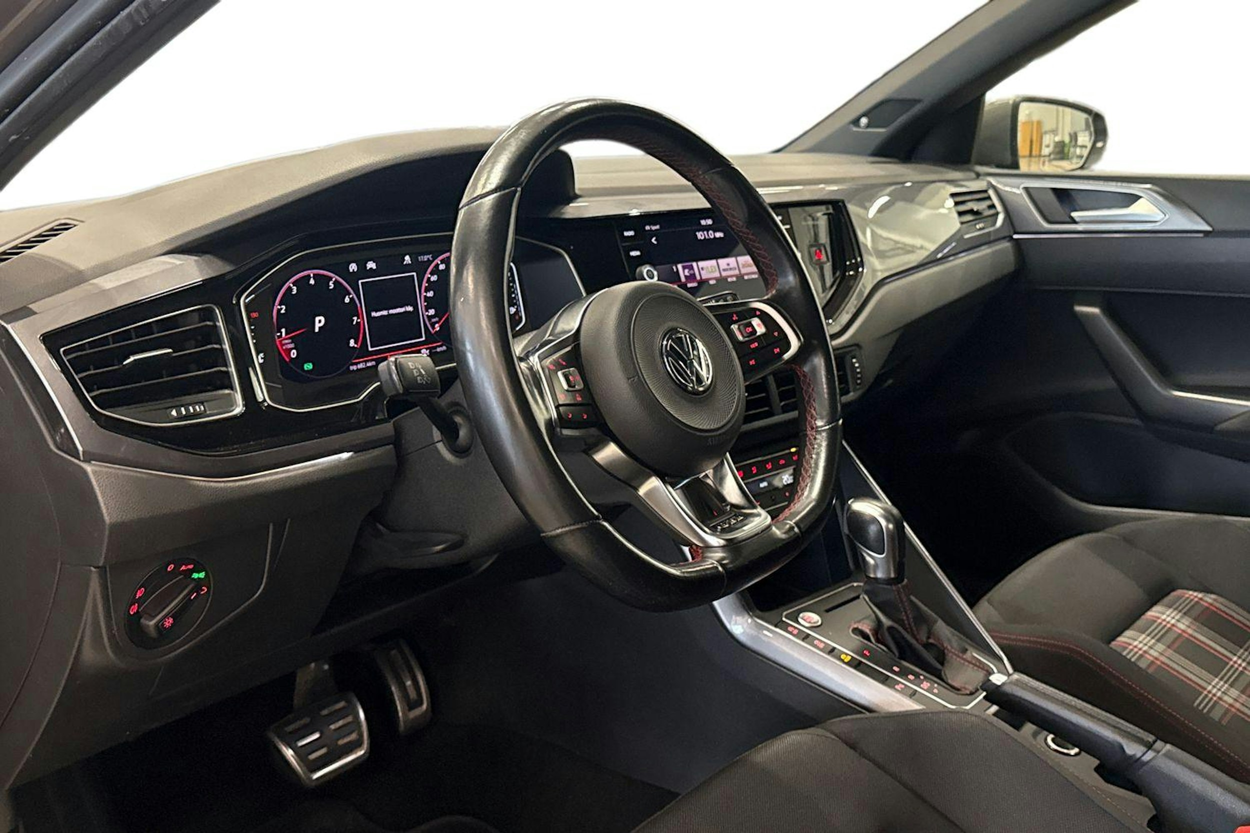 harmaa Volkswagen Polo 2020 kuva 7.