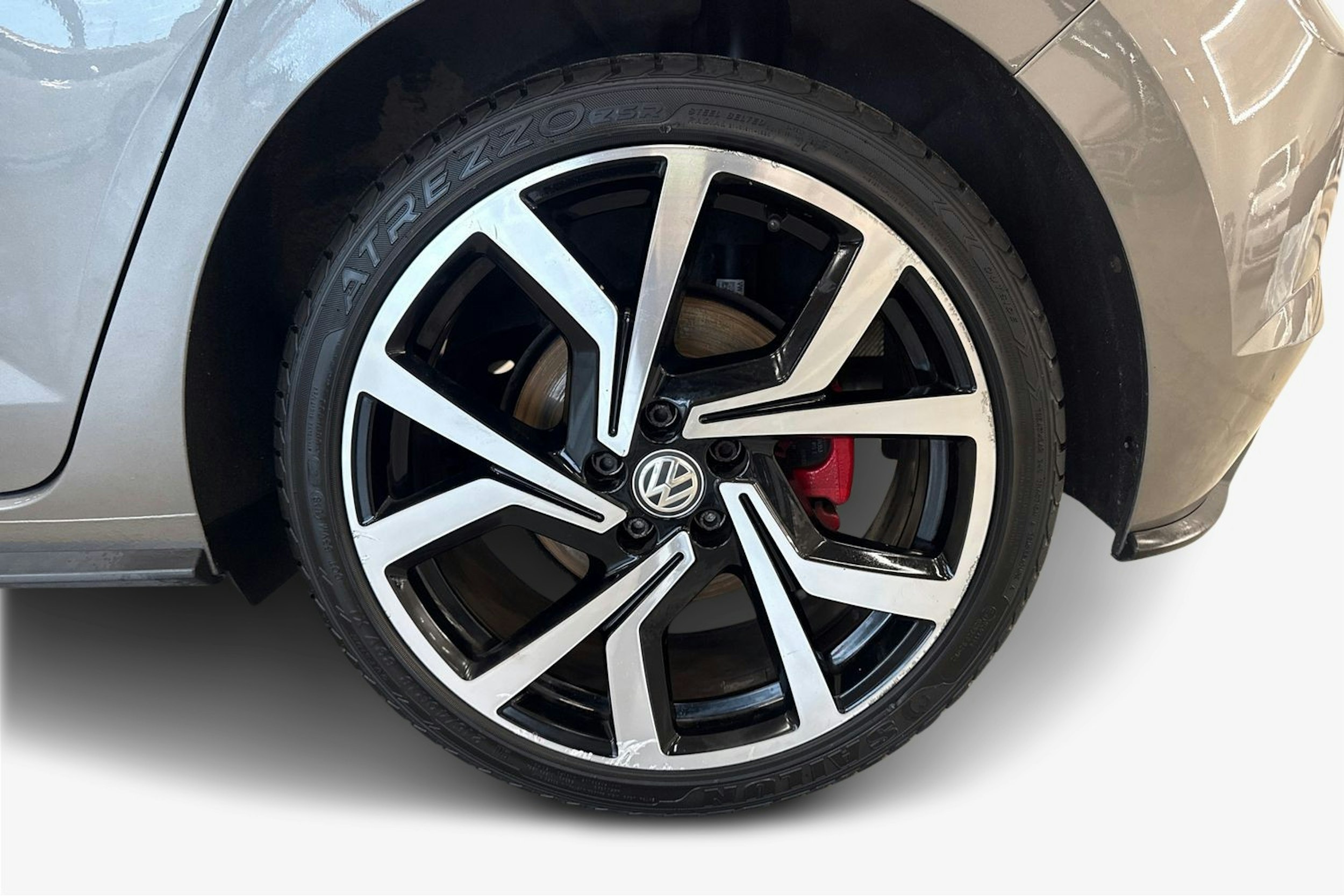 harmaa Volkswagen Polo 2020 kuva 11.