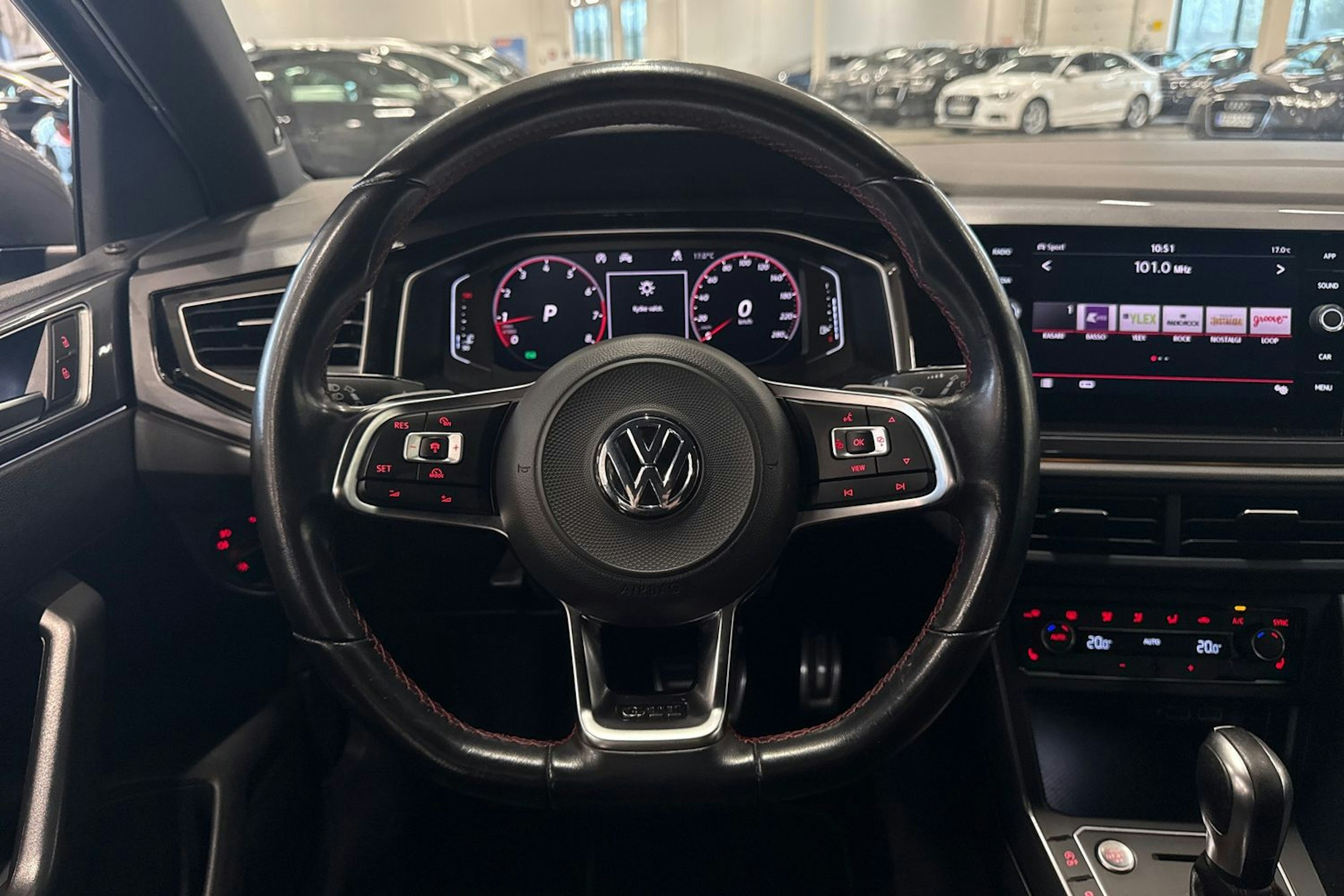 harmaa Volkswagen Polo 2020 kuva 14.