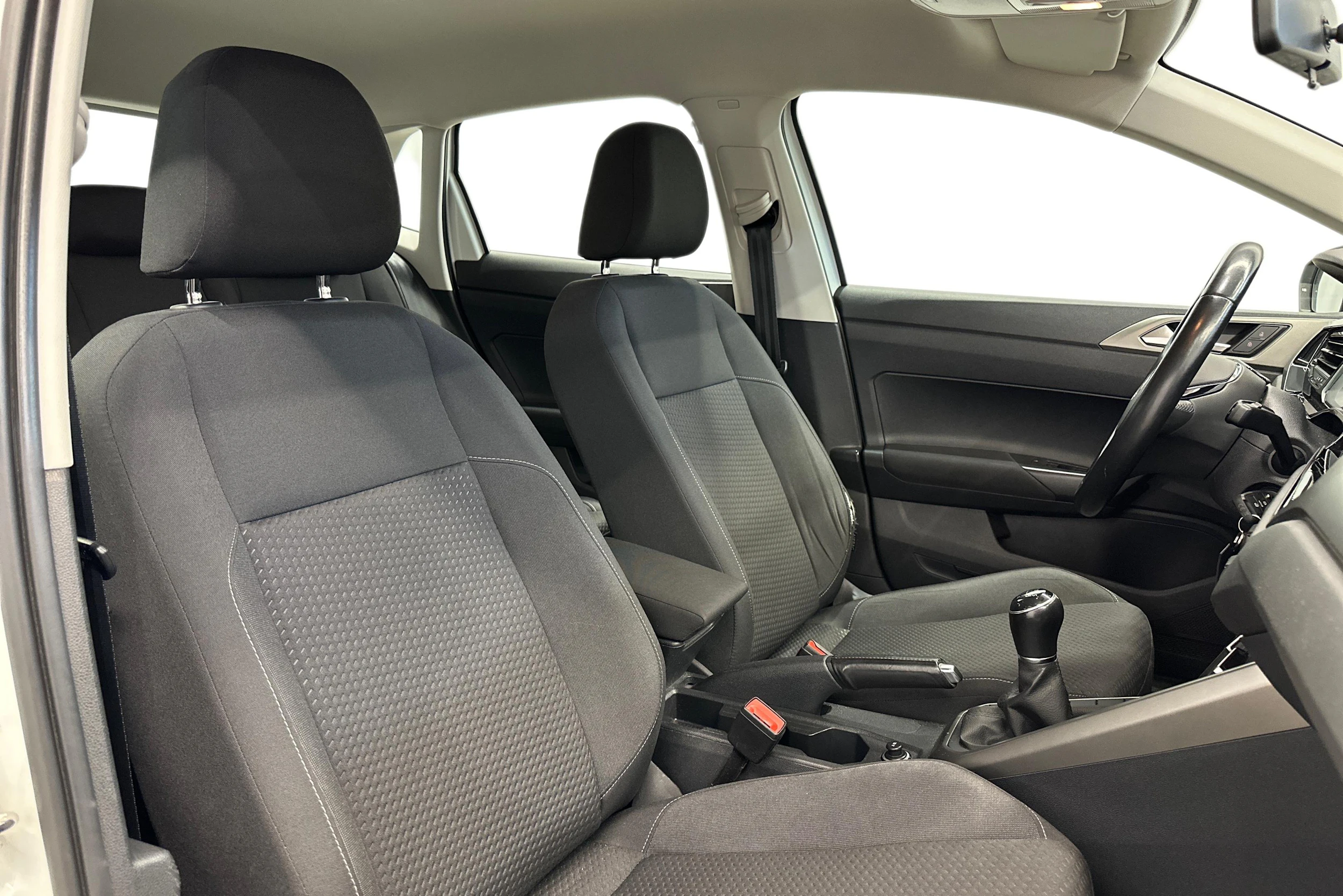 valkoinen Volkswagen Polo 2019 kuva 7.