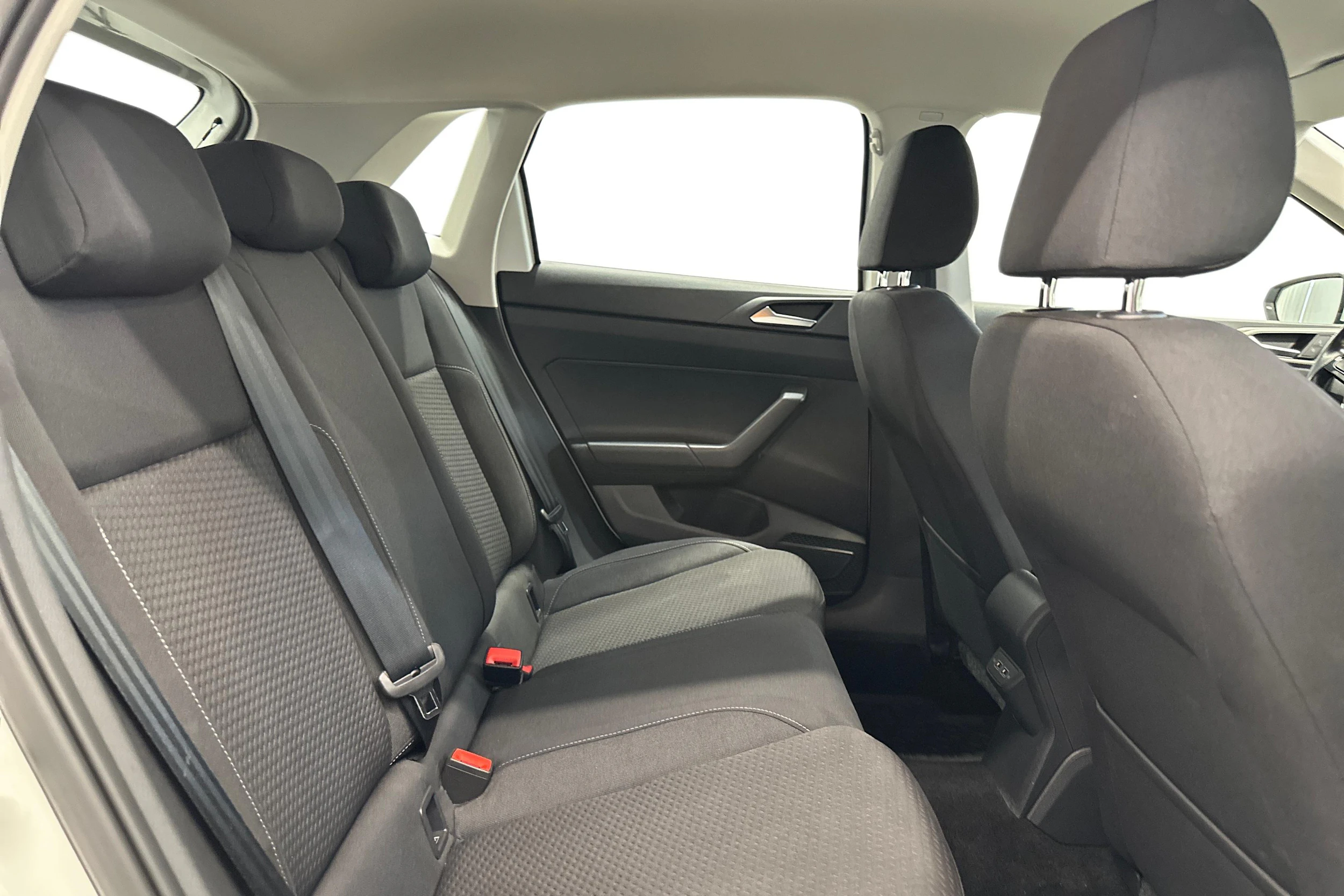 valkoinen Volkswagen Polo 2019 kuva 9.