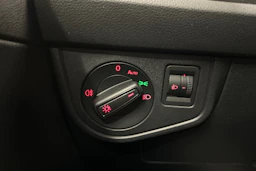valkoinen Volkswagen Polo 2019 kuva 20.