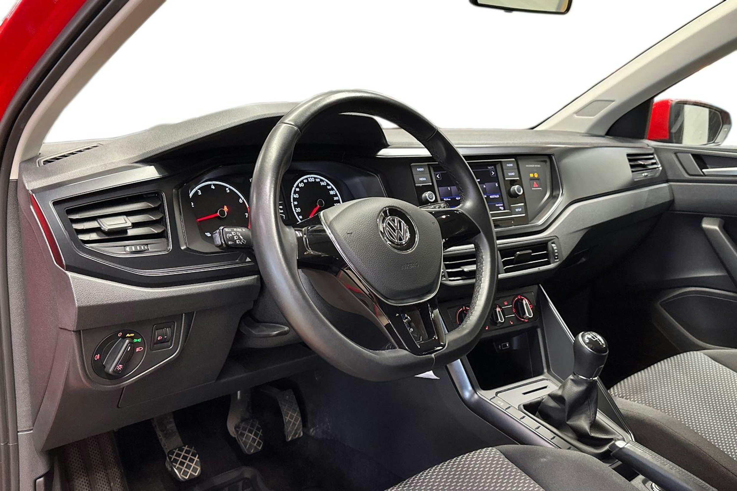 punainen Volkswagen Polo 2019 kuva 7.