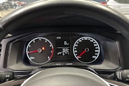 punainen Volkswagen Polo 2019 kuva 21.