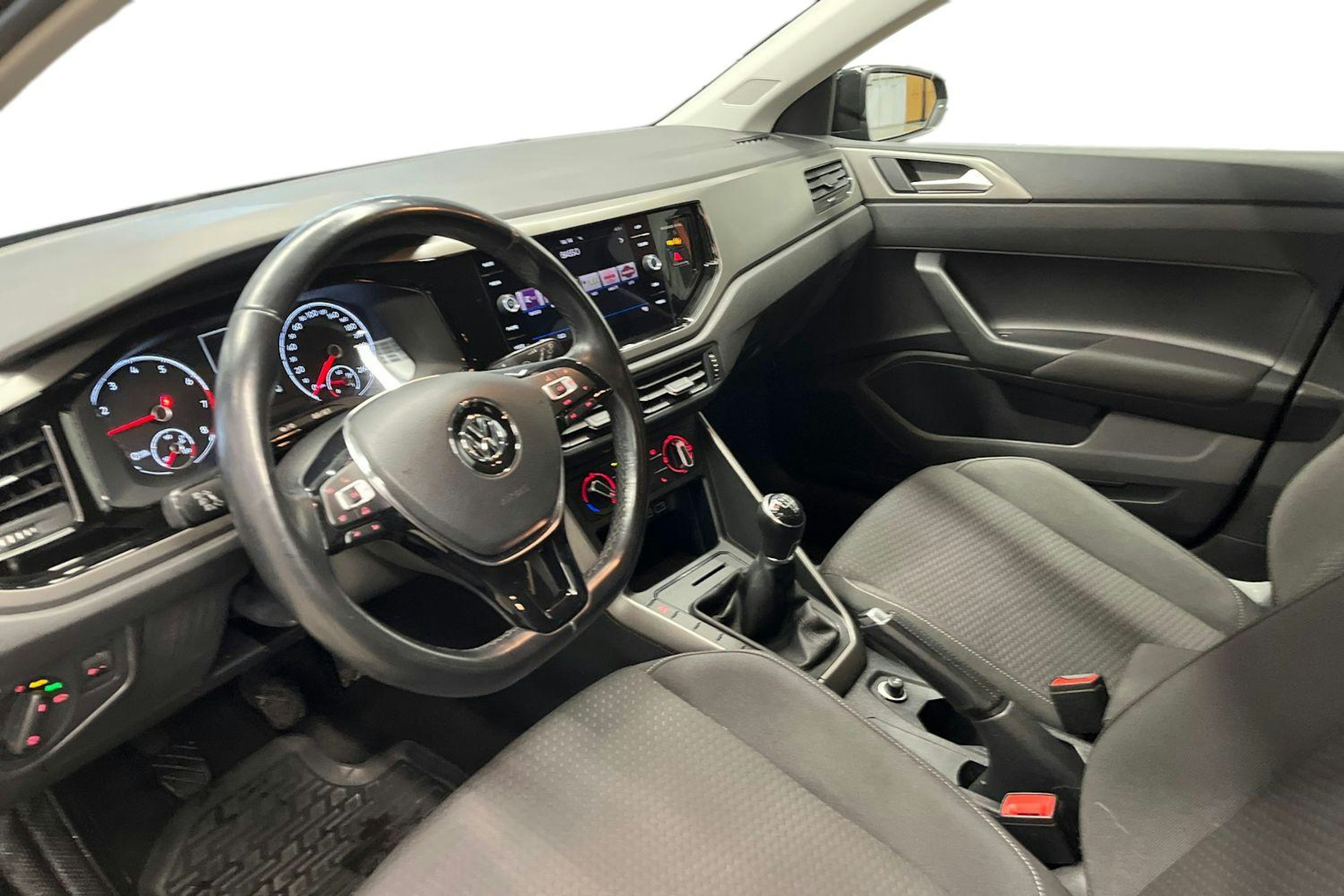 musta Volkswagen Polo 2019 kuva 7.