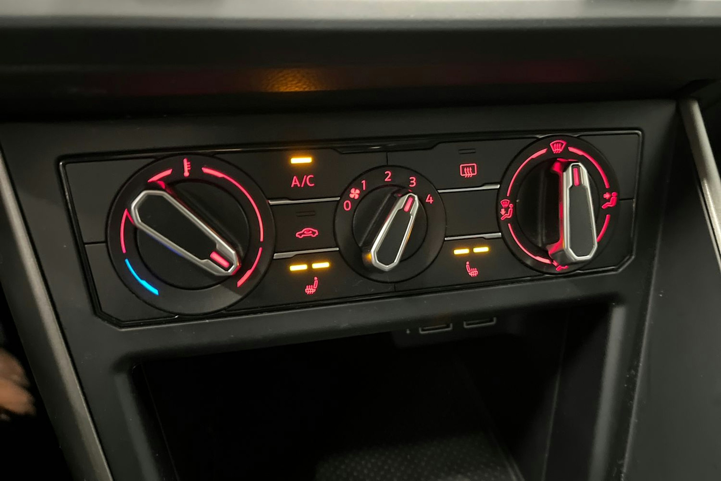 musta Volkswagen Polo 2019 kuva 25.