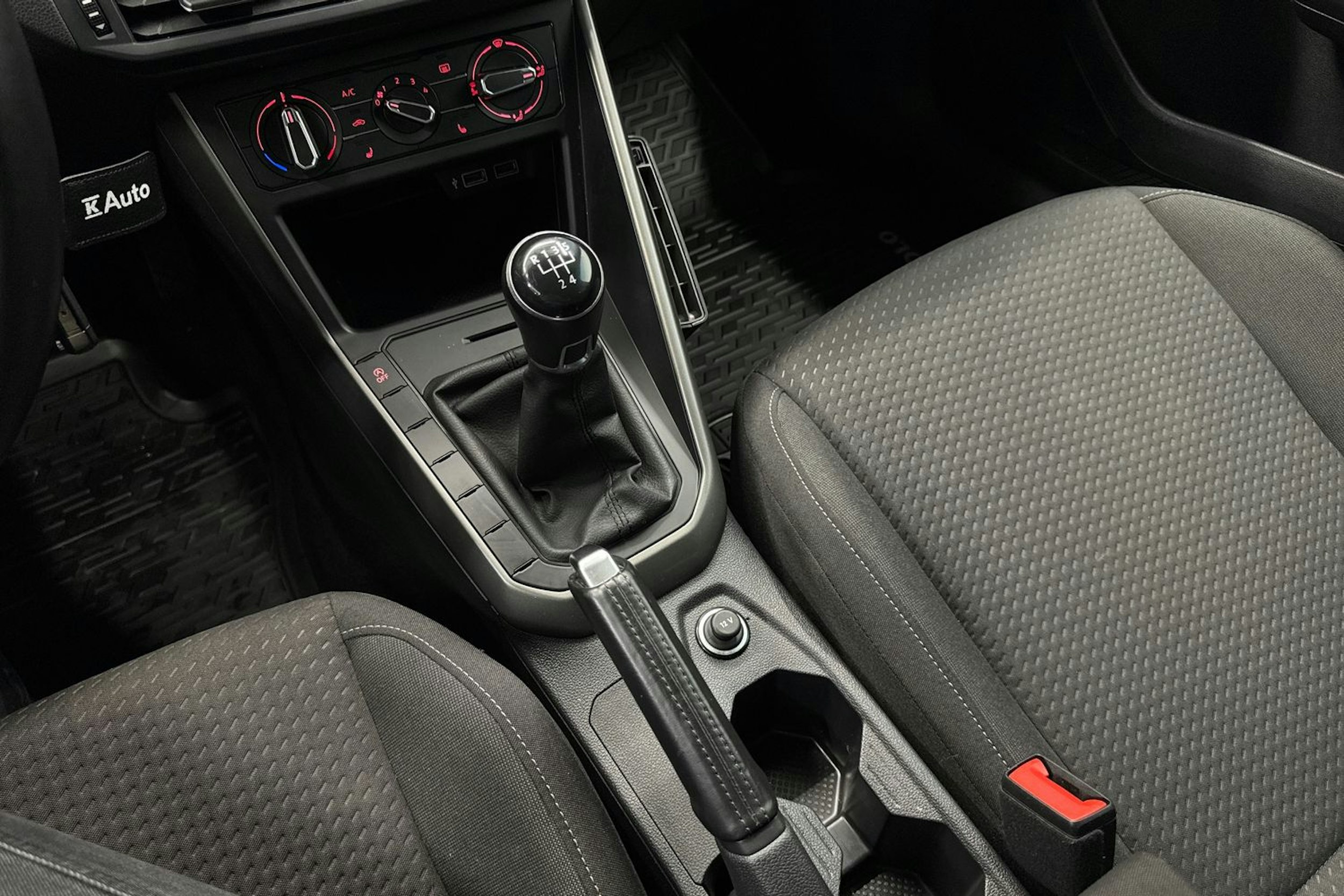 musta Volkswagen Polo 2019 kuva 20.