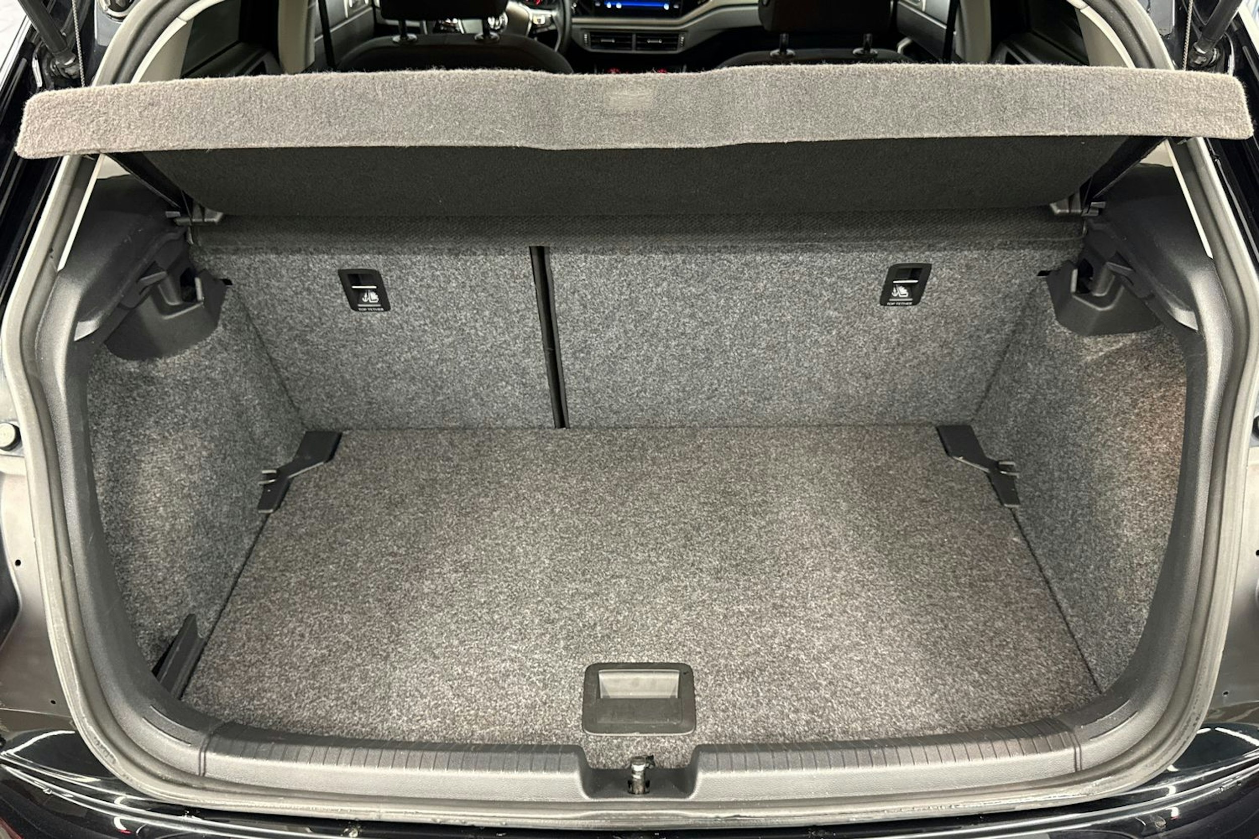 musta Volkswagen Polo 2019 kuva 26.