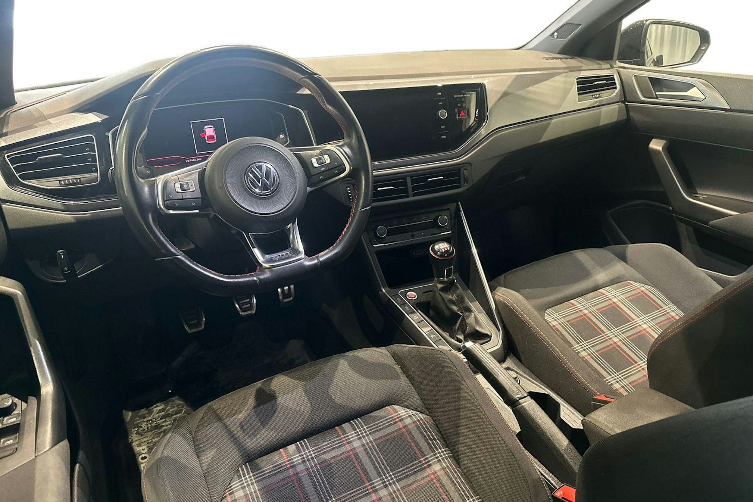 musta Volkswagen Polo 2019 kuva 9.