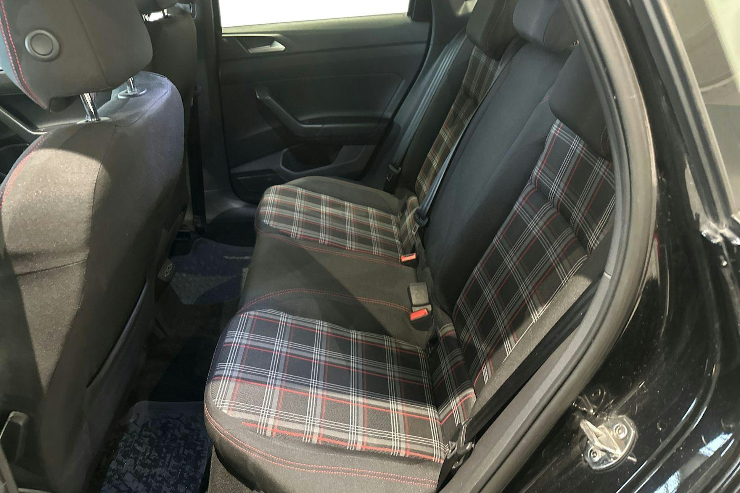 musta Volkswagen Polo 2019 kuva 10.
