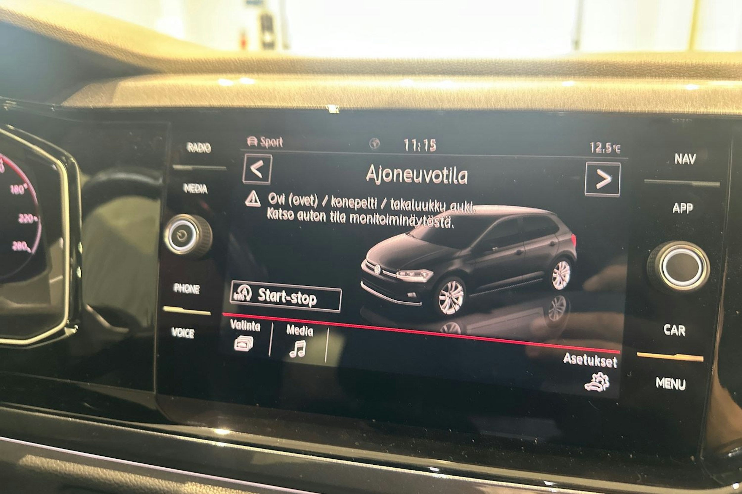 musta Volkswagen Polo 2019 kuva 23.