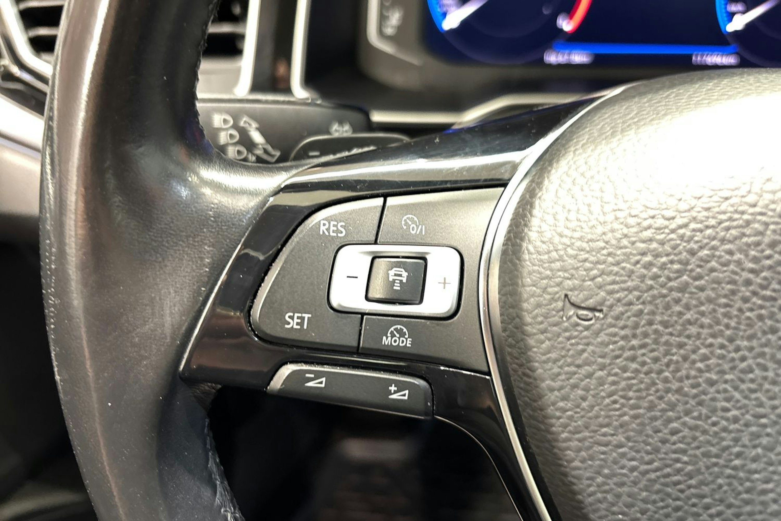 Harmaa Volkswagen POLO 2019 kuva 19.