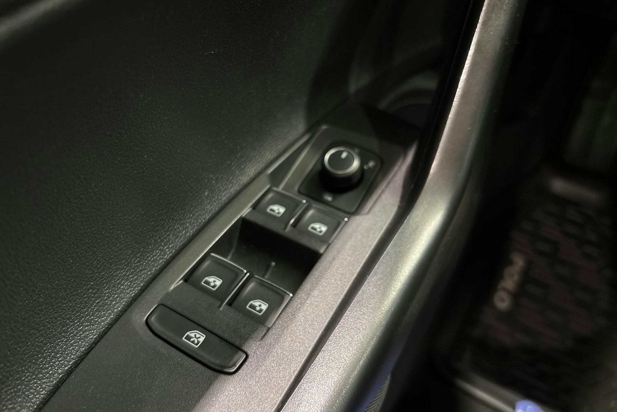 Harmaa Volkswagen POLO 2019 kuva 22.